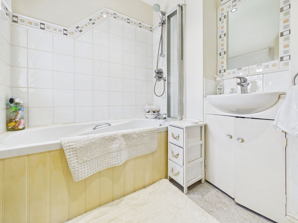 Additional image 10 of 2 bed flat for saleEilansgate, Hexham NE46
