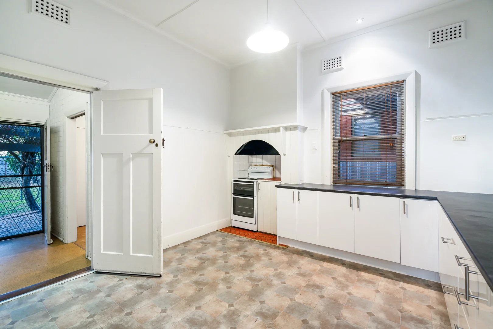Additional image 4 of 358 Centenary Street, East Albury NSW 2640