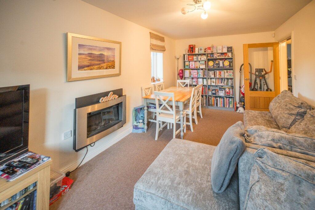 Raines Garth, Giggleswick, Settle, North Yorkshire, BD24 photo 3