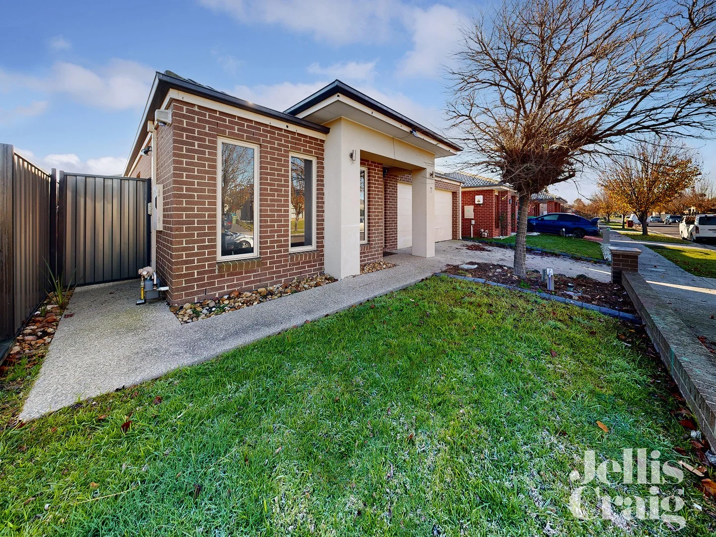7 Appaloosa Grove, Clyde North VIC 3978