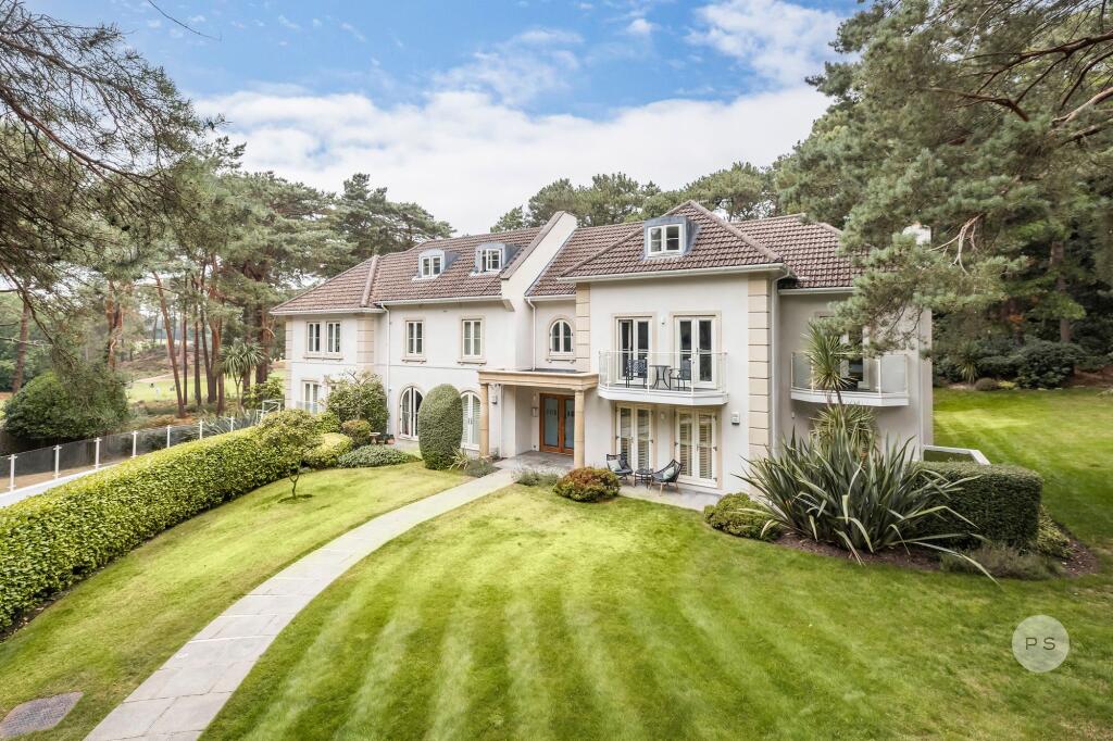 Lilliput Road, Lilliput, Poole, BH14
