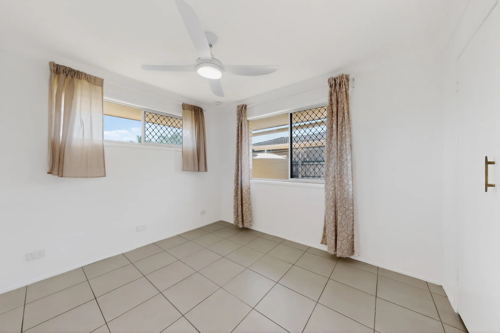 Additional image 11 of 15 Birigun St, Mermaid Waters QLD 4218