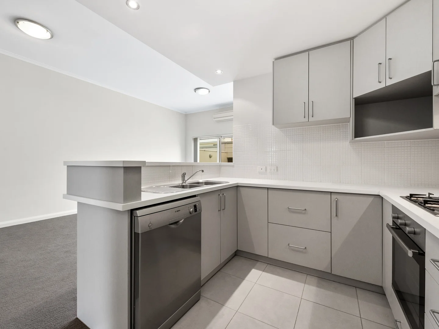7 Orenco Bend, Clarkson WA 6030 photo 4