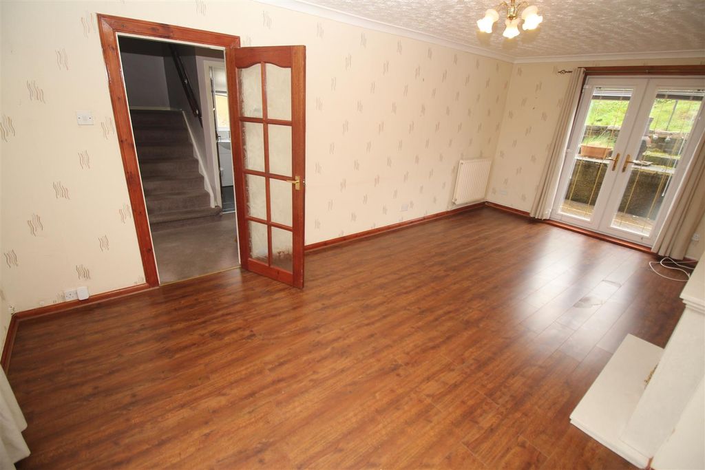 Additional image 5 of 3 bed semi-detached house for saleMaple Road, Greenock PA16