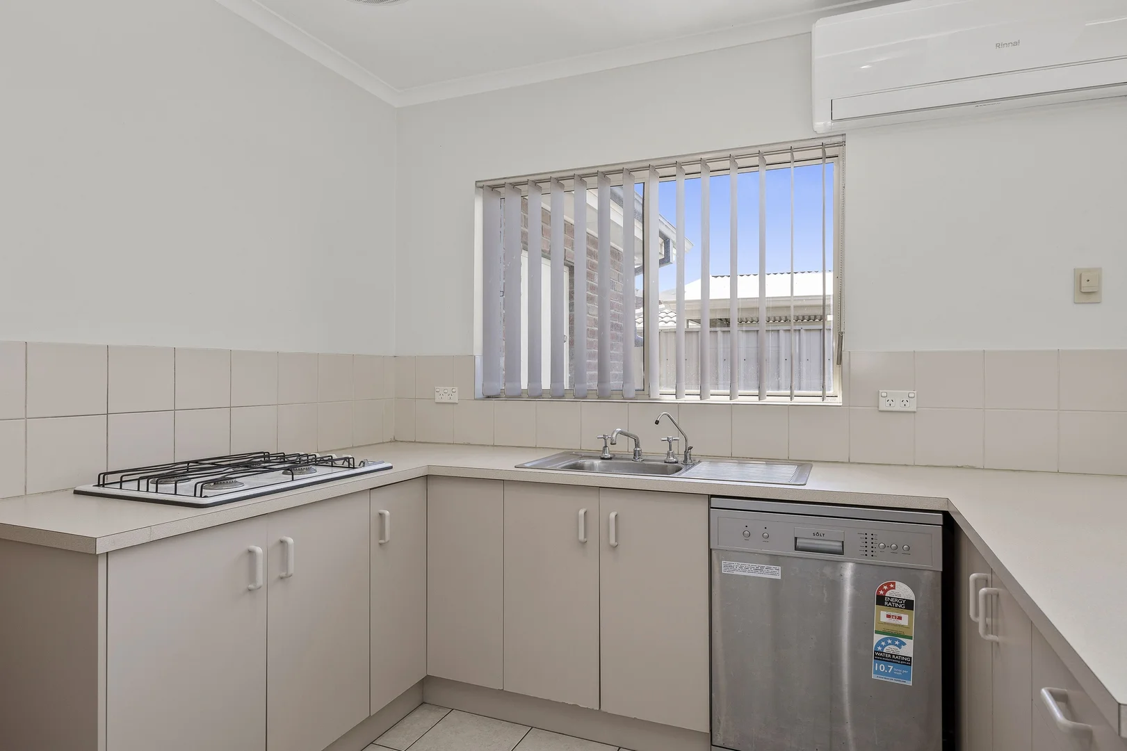 Additional image 3 of 2/3 Everard Street, Largs Bay SA 5016