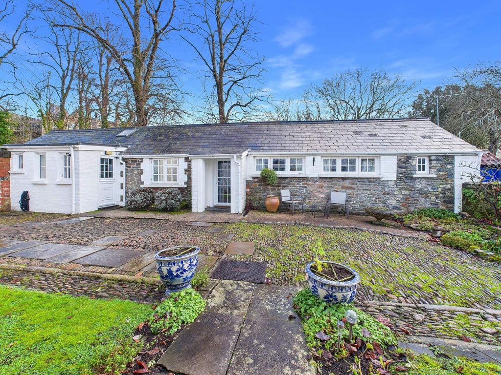 Additional image 5 of 8 bed detached house for saleCardiff Castle Grounds, Blackweir, Cardiff CF10