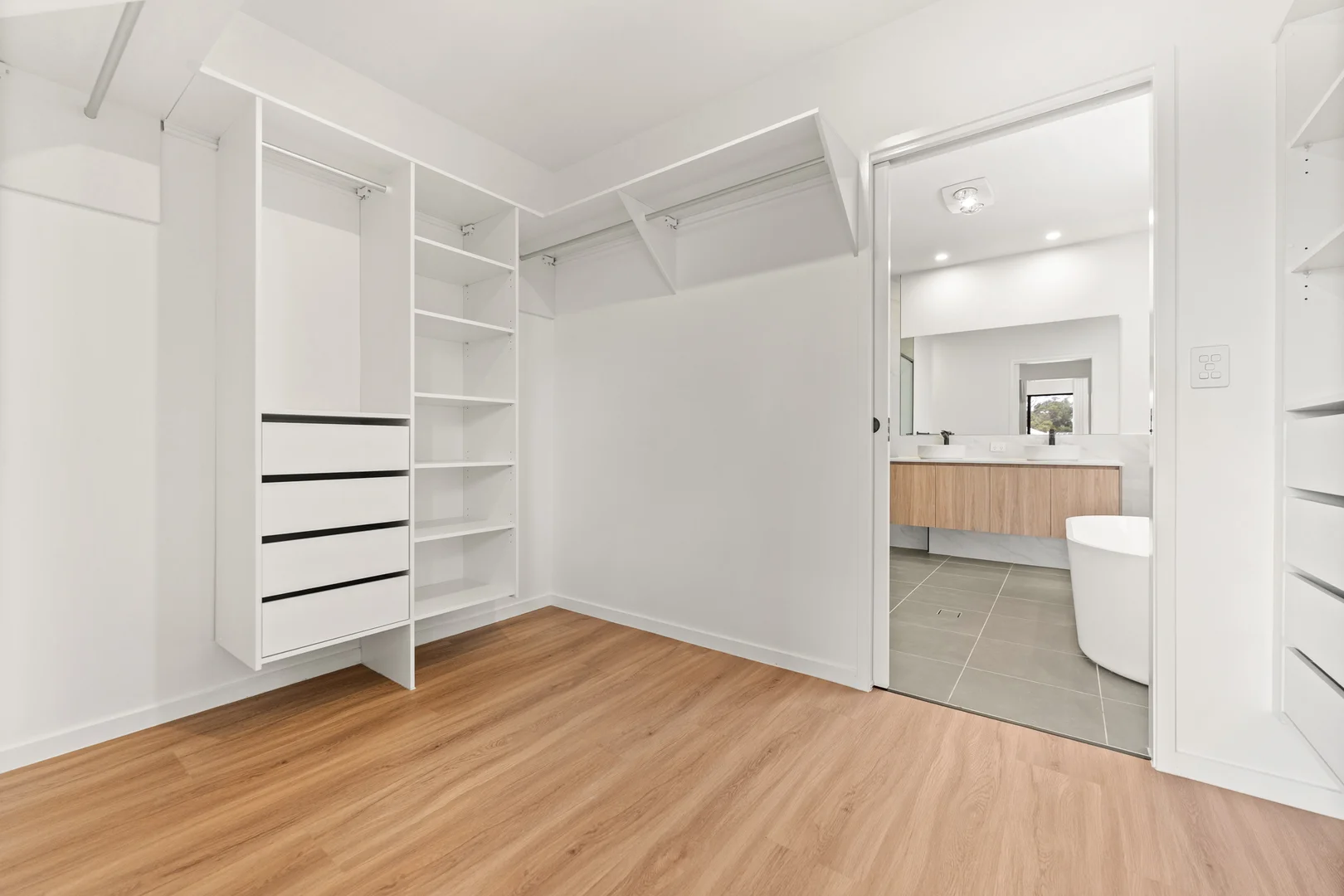 Additional image 13 of 2 Maple Court, Arundel QLD 4214