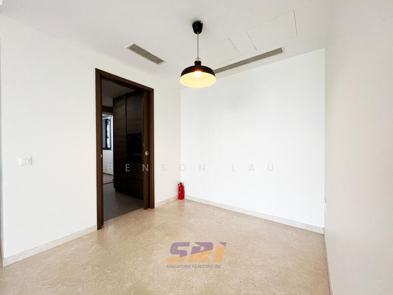 8 Amber Road photo 3