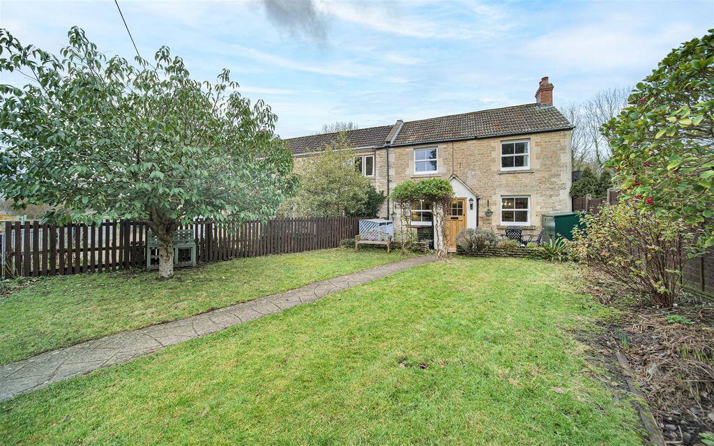 3 bed semi-detached house for saleBeanacre, Melksham SN12