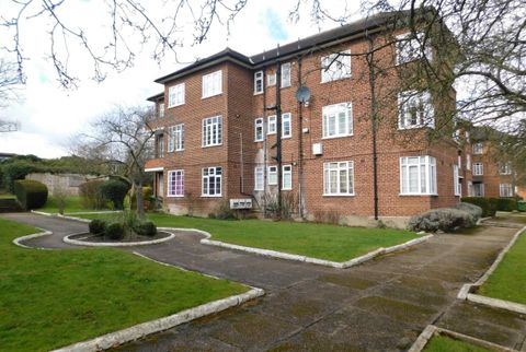 Kings Drive, Wembley HA9