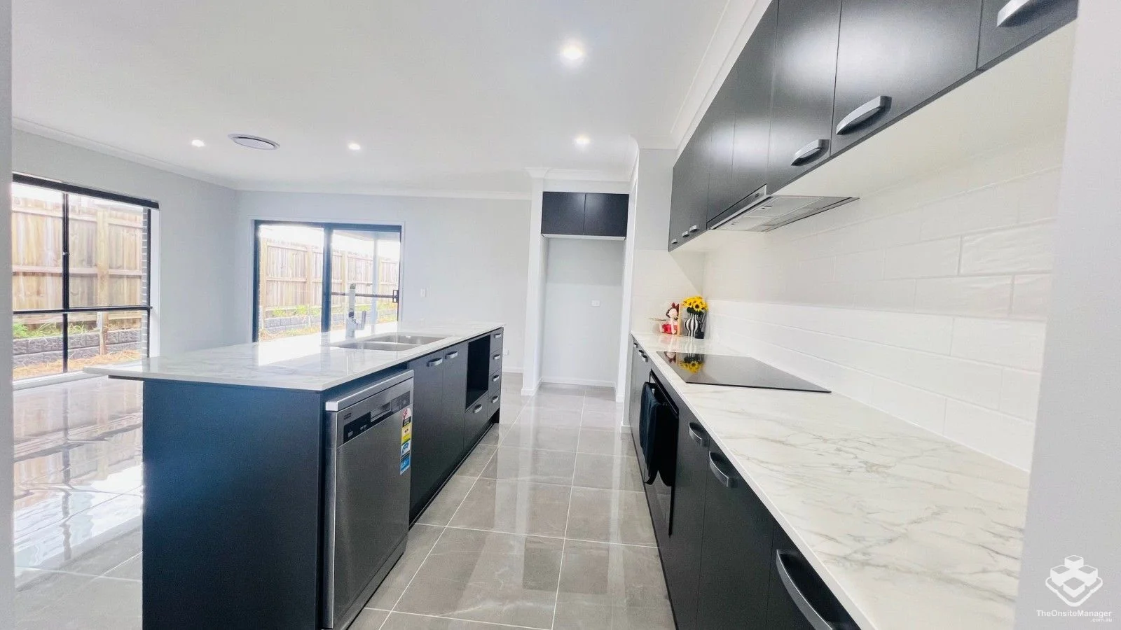 Additional image 3 of 15 Freycinet Street, Redland Bay QLD 4165
