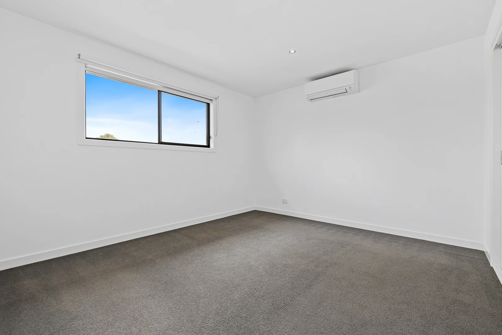 Additional image 9 of 2/12 Moore Avenue, Croydon VIC 3136