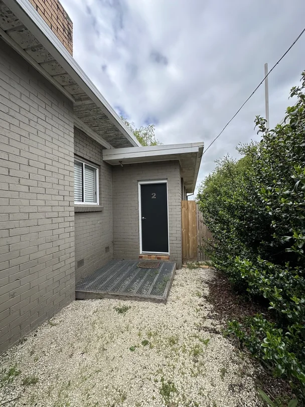 2/270 Gray Street, Hamilton VIC 3300