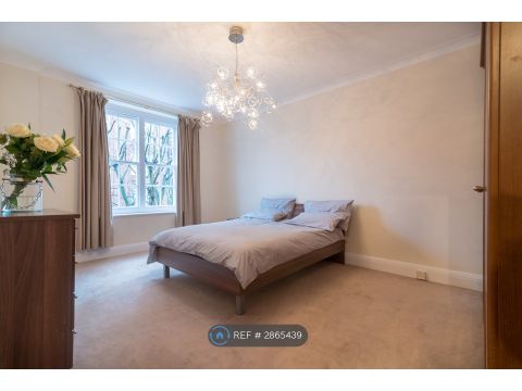 Ascot Court, London NW8