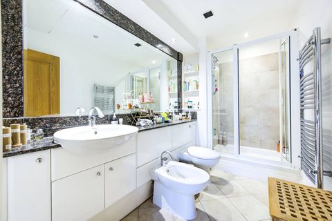 Harbour Reach, Imperial Wharf, London SW6