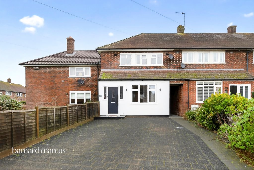 Additional image 3 of 3 bed terraced house for saleMalmstone Avenue, Merstham, Redhill RH1