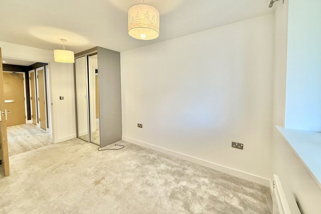 Additional image 9 of 2 bed flat for saleHoneycombe Chine, Boscombe, Bournemouth BH5