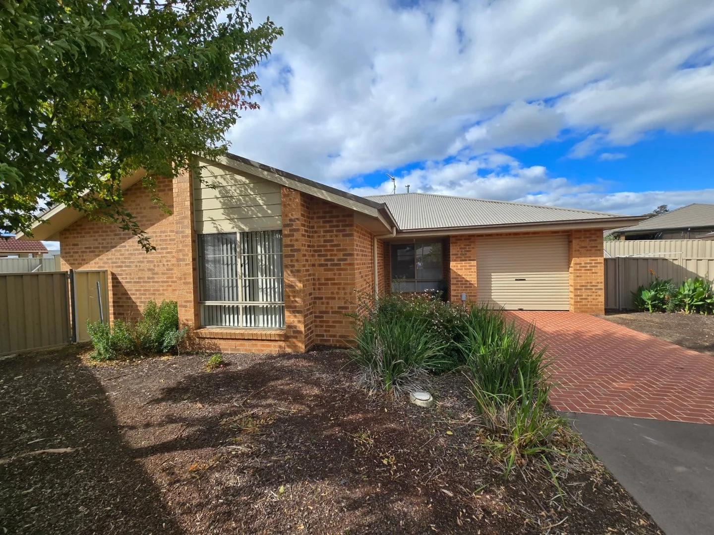 8/11 McKenna Avenue, Yass NSW 2582