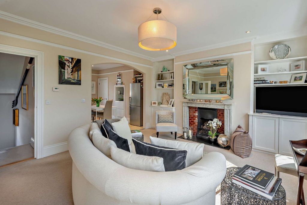 Additional image 3 of 2 bed flat for saleParkside, Cambridge CB1