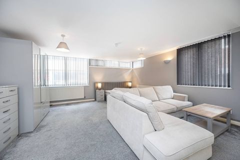 Whitechapel Road, Whitechapel, London E1, Studio to rent