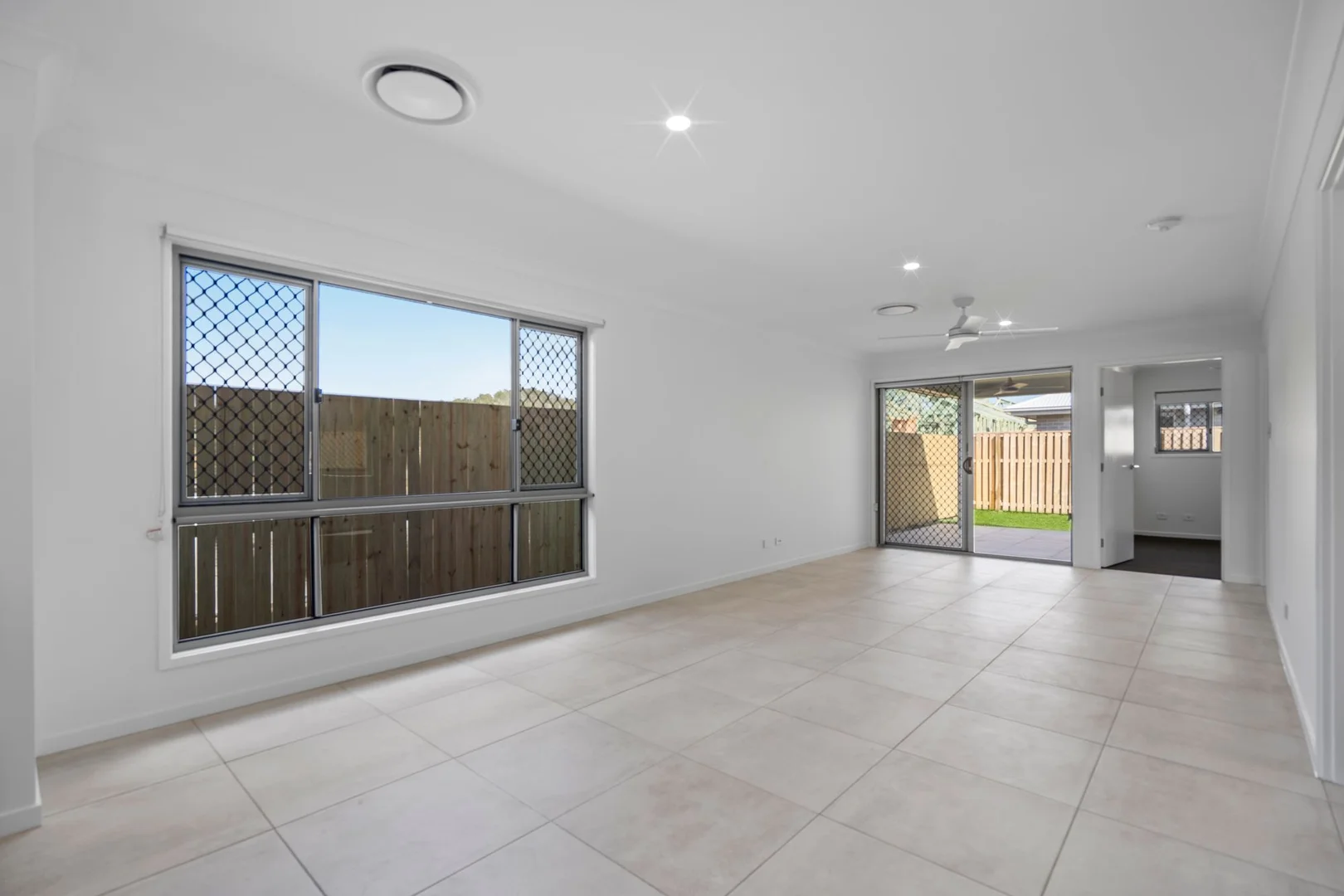 107 Ashwin Avenue, White Rock QLD 4306 photo 4