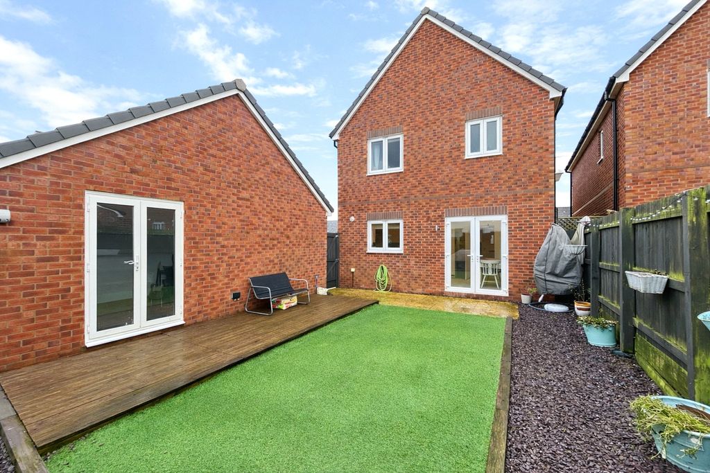 Additional image 19 of 3 bed detached house for salePear Tree Drive, Chard, Somerset TA20
