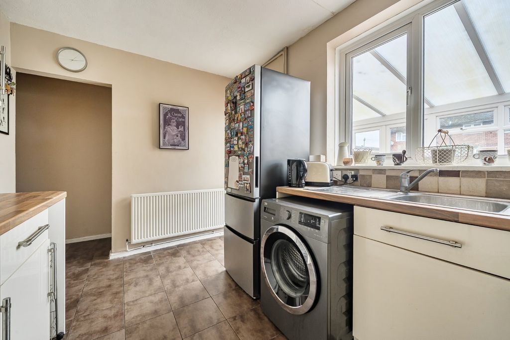 Additional image 12 of 3 bed terraced house for saleSkydmore Path, Slough, Berkshire SL2