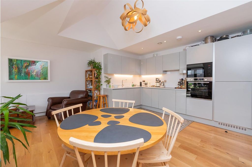 Additional image 9 of 3 bed flat for saleRope Walk, Hope Quay Rope Walk BS1
