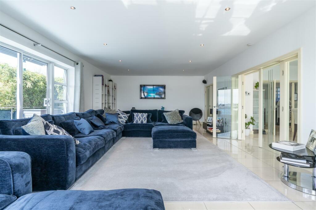 Additional image 10 of Gardens Road, Lilliput