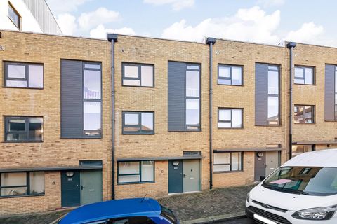 Dartmouth Place, Forest Hill, London SE23