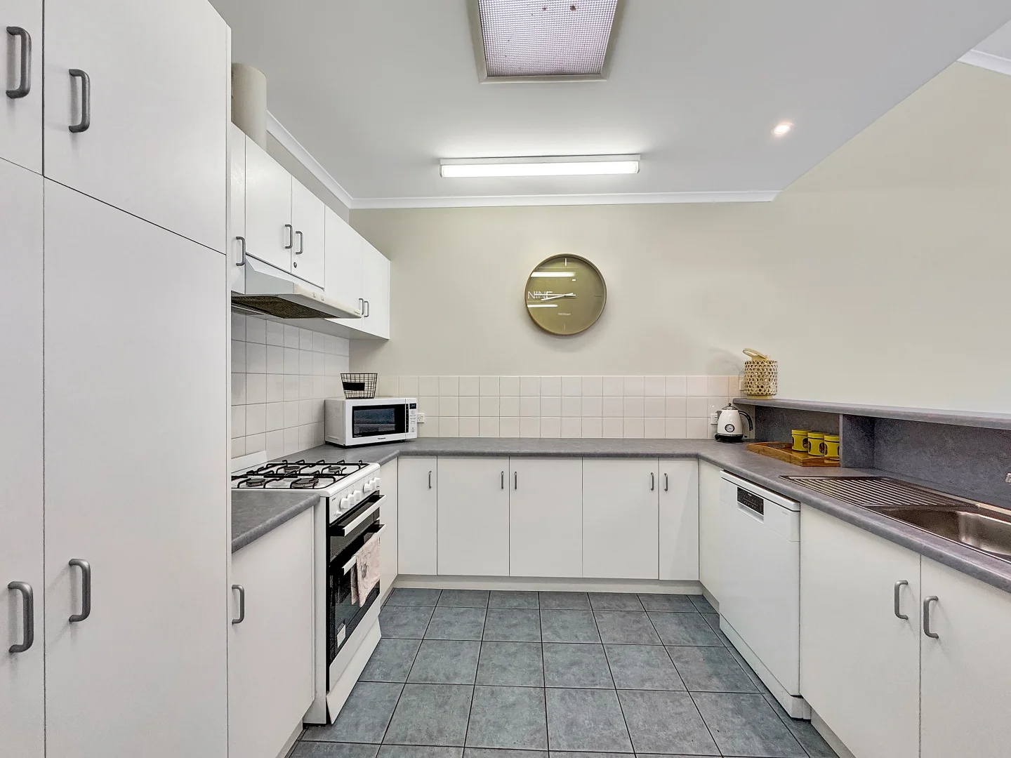 Additional image 7 of 2/100 Tasman Terrace, Port Lincoln SA 5606