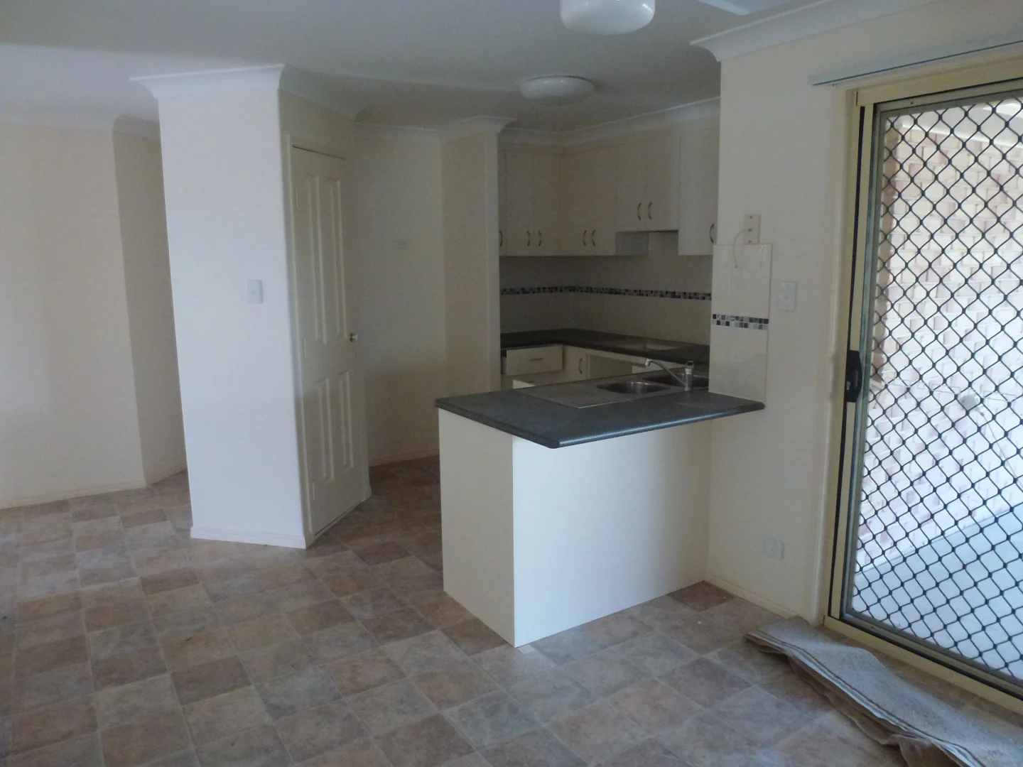 4/77-79 Cox Drive, Caboolture QLD 4510 photo 4