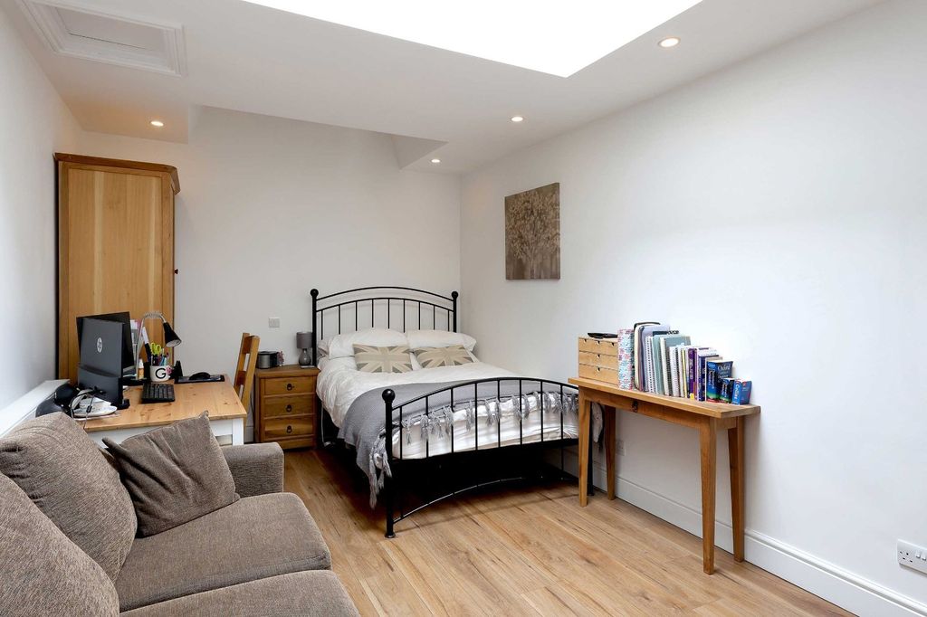 Additional image 16 of 5 bed country house for saleHazlemere Road, Penn, Buckinghamshire HP10