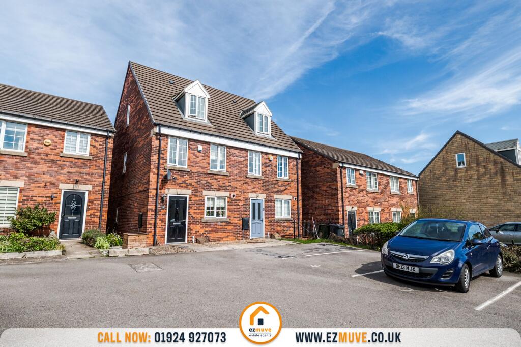 Newhall Park Drive, Bradford, BD5