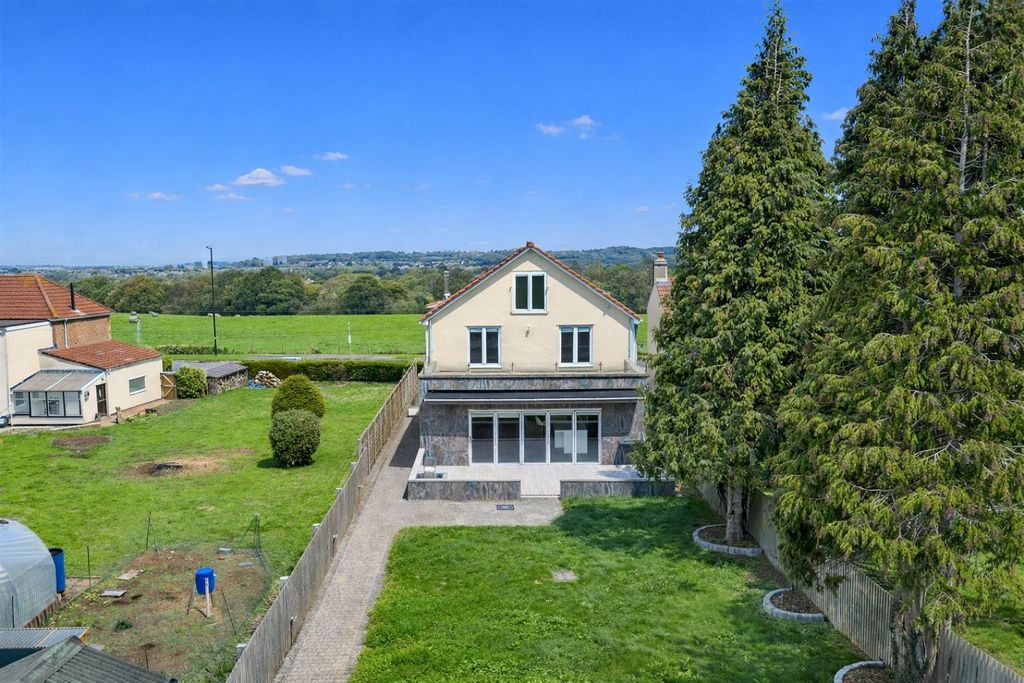 5 bed detached house for saleMartcombe Road, Easton-In-Gordano, Bristol BS20