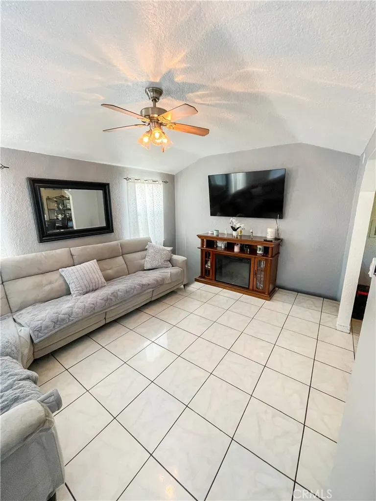 Additional image 30 of 8205 Stanford Ave, Los Angeles, CA 90001