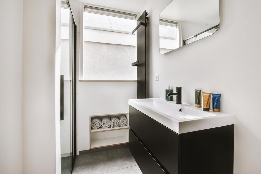 Additional image 8 of 3 bed flat for saleApartment B6, Millenial Building, Gratrix Avenue, Manchester M5
