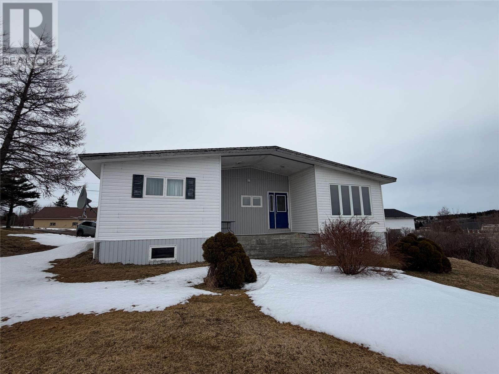 47 Laurentian Avenue