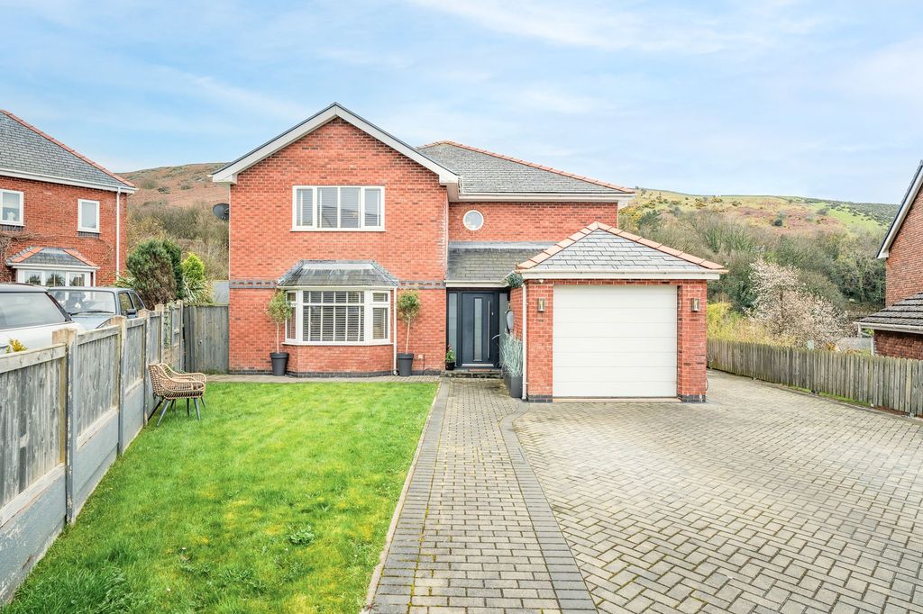 4 bed detached house for saleCae America, Llanfairfechan LL33