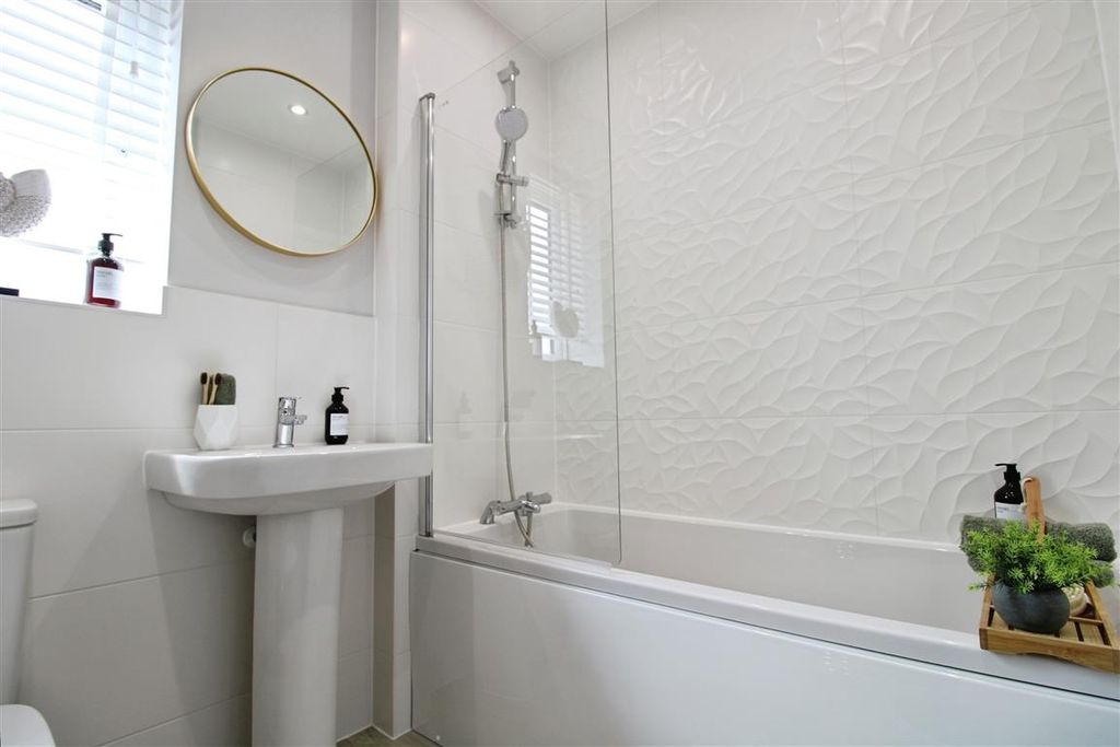 Additional image 13 of 4 bed property for saleHeol Yr Hydd, Llanrumney, Cardiff CF3