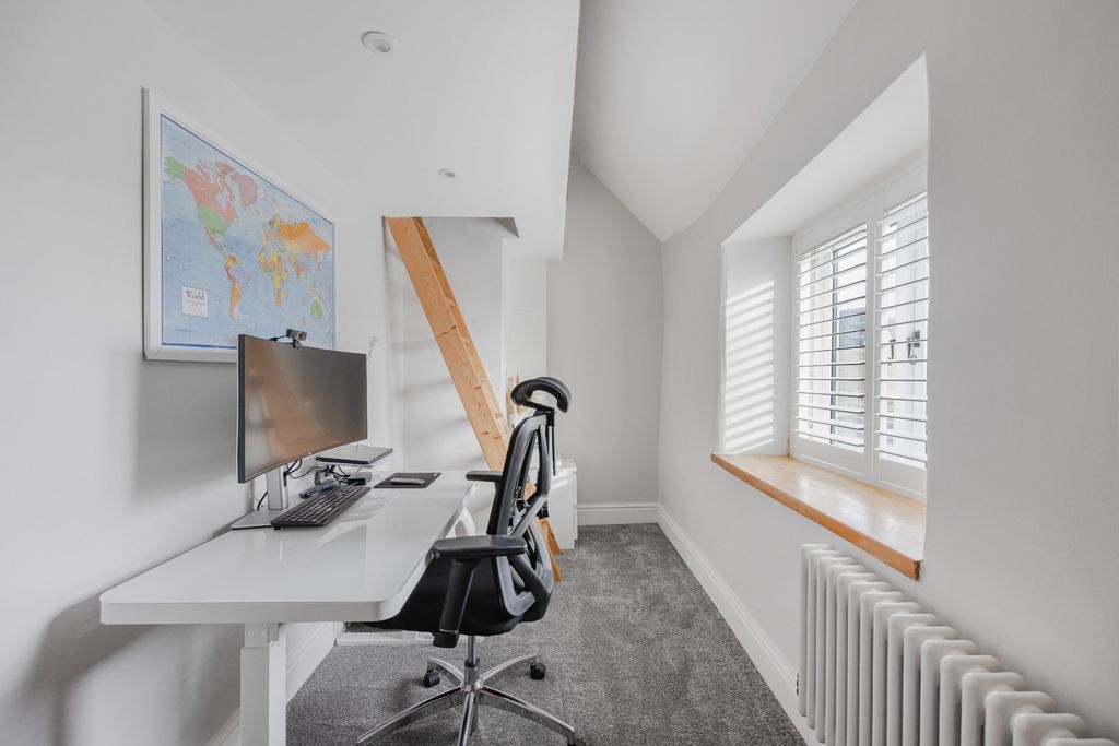 Additional image 13 of 5 bed semi-detached house for saleCirencester Road, Minchinhampton, Stroud, Gloucestershire GL6