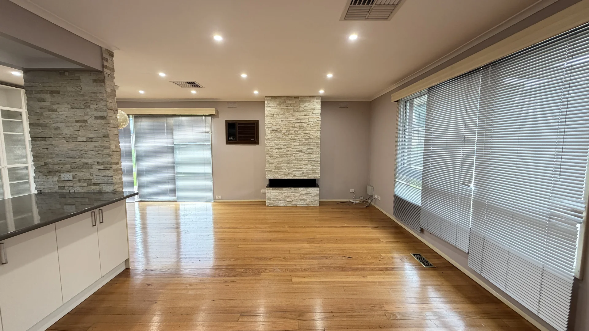 8 Teal Crescent, Lalor VIC 3075 photo 4