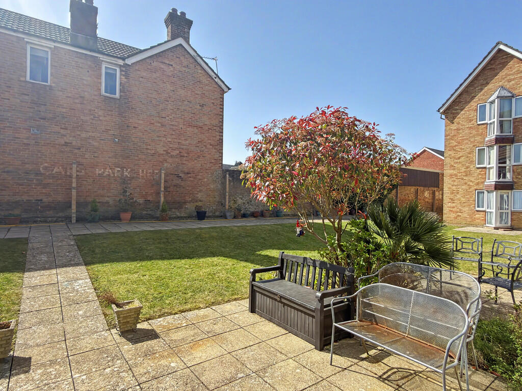 Sunnyhill Court, Parkstone photo 2
