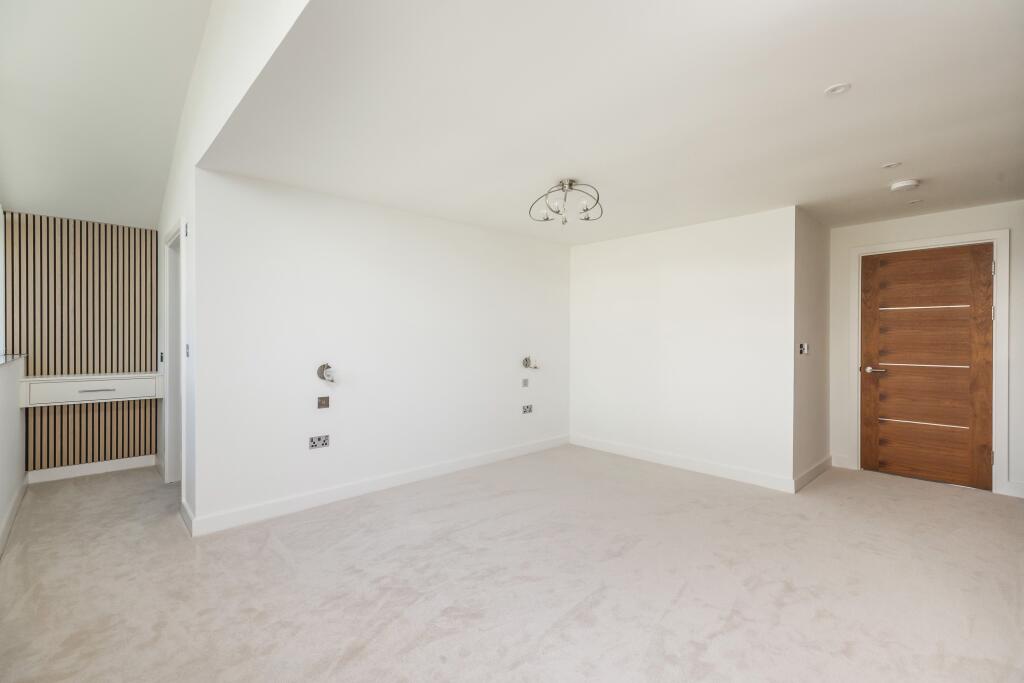Additional image 11 of De Redvers Road, Poole, 