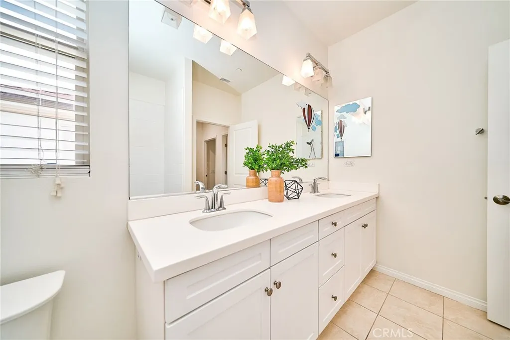 Additional image 41 of 121 Baritone, Irvine, CA 92620