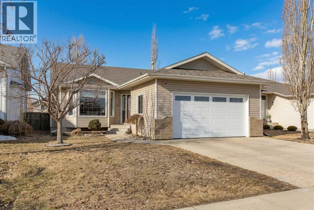 52 Archibald Crescent