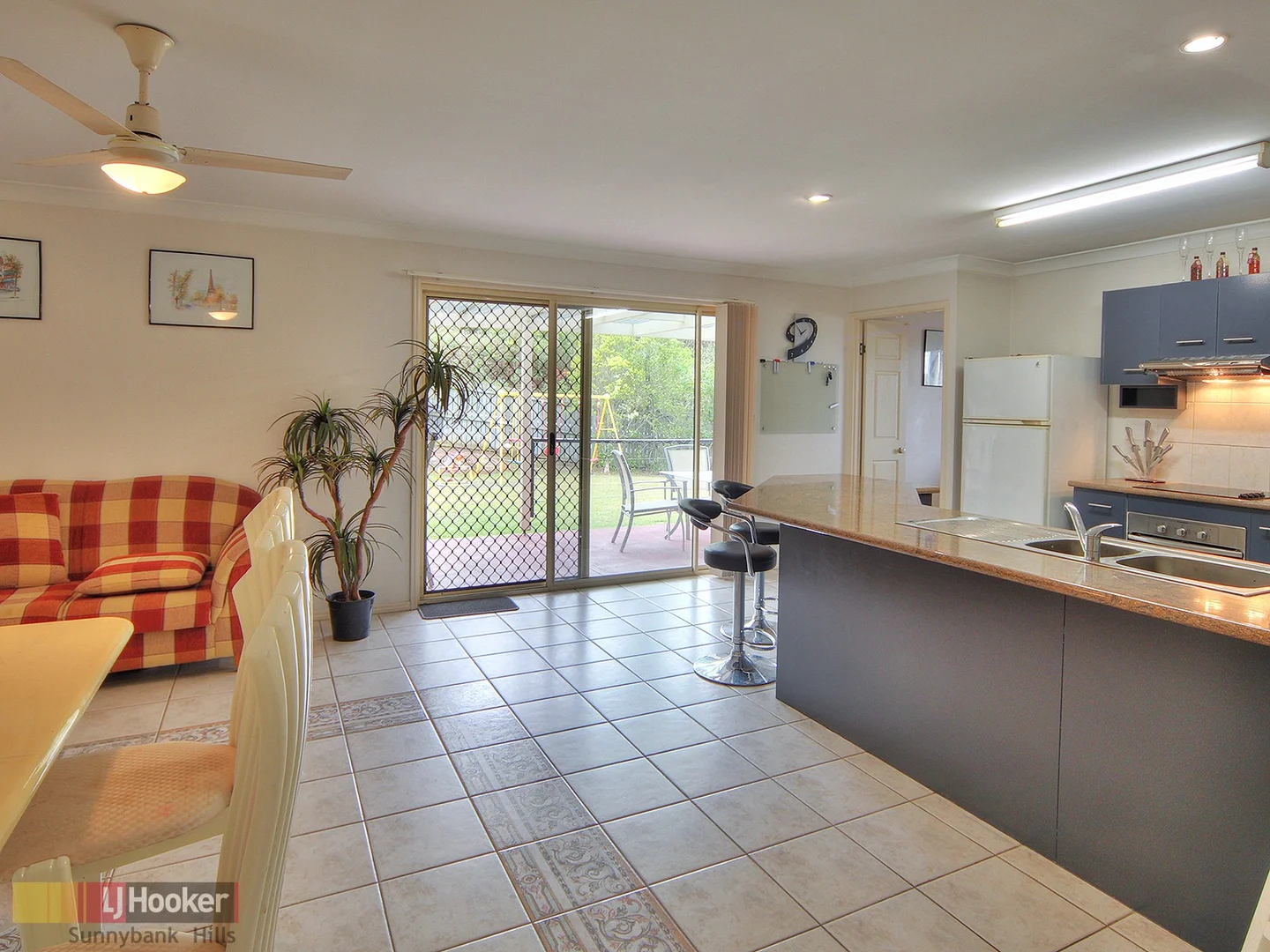 Additional image 4 of 27 Mayfair Place, Stretton QLD 4116