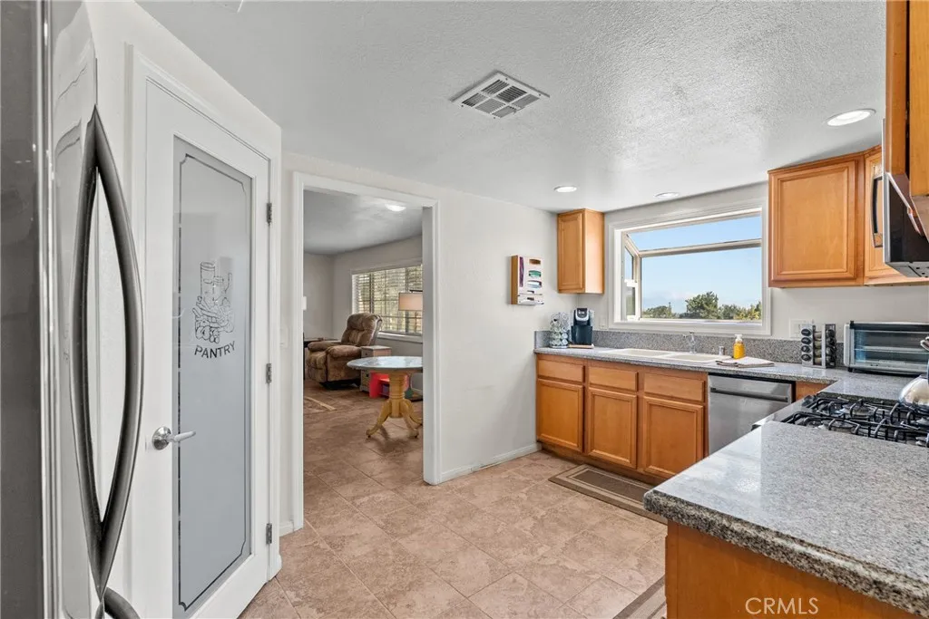 Additional image 13 of 3521 E Avenue T4, Palmdale, CA 93550