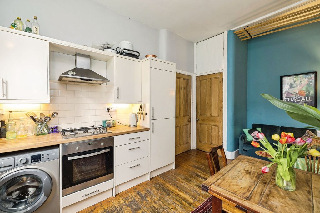 Additional image 6 of 2 bed flat for saleSouth Oxford Street, Edinburgh EH8