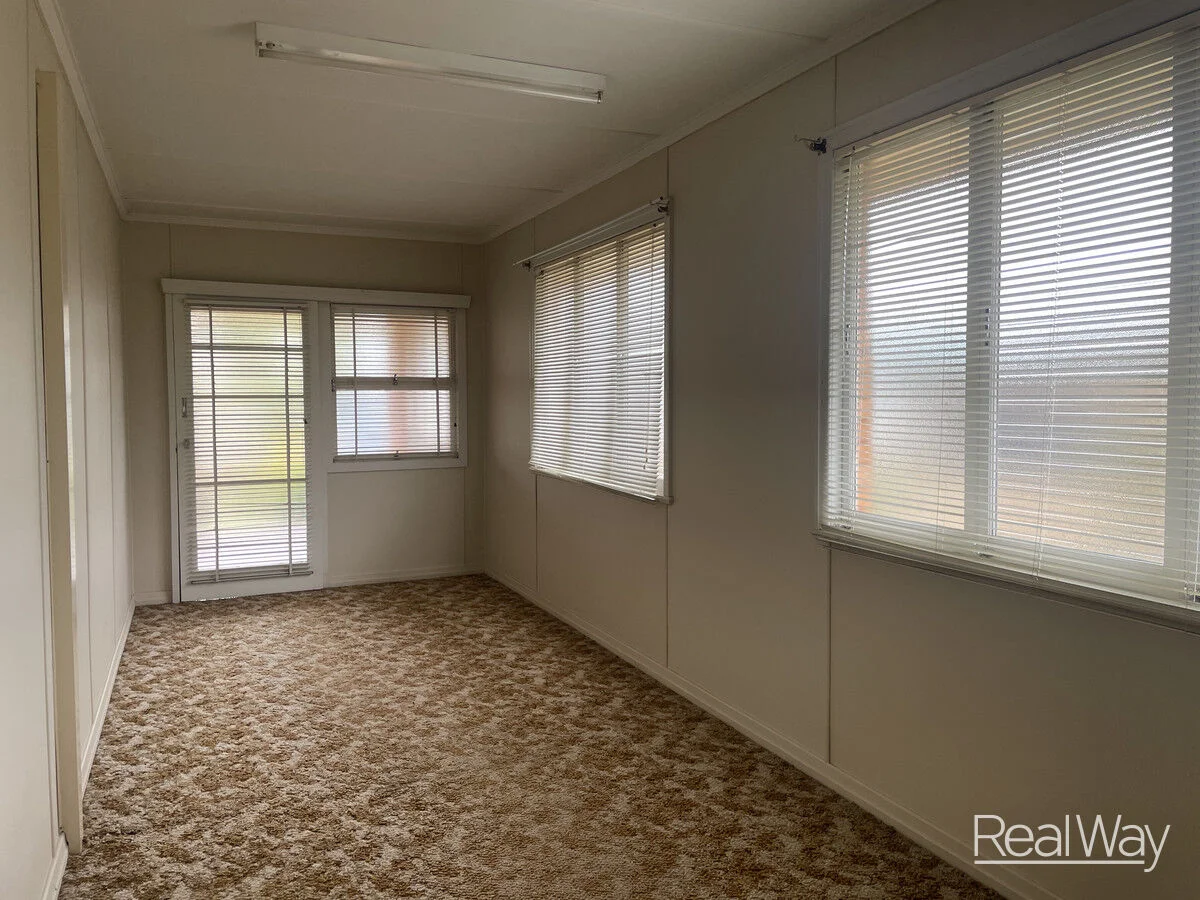 41A Macquarie Street, Silkstone QLD 4304 photo 5